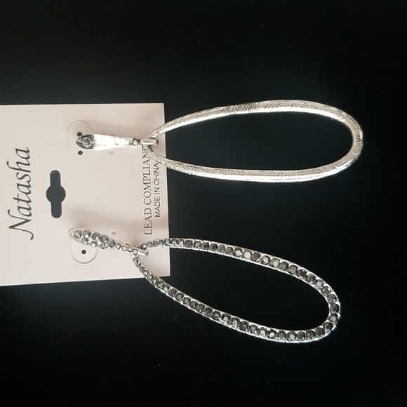 ❤Soft Black/Charcoal Color Crystals Rhinestones Round Bling Glam Earrings - Picture 3 of 4